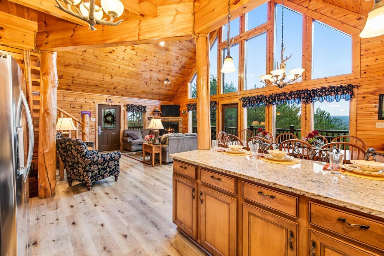 Grizzly Manor Villa Pigeon Forge Eksteriør billede